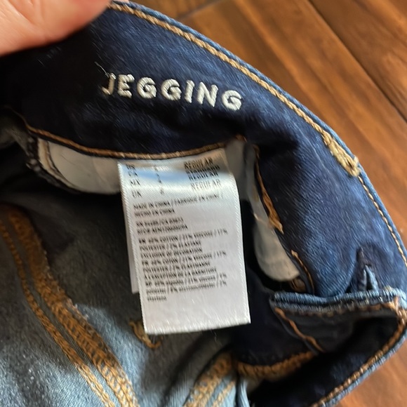 Jeans - Picture 2 of 3